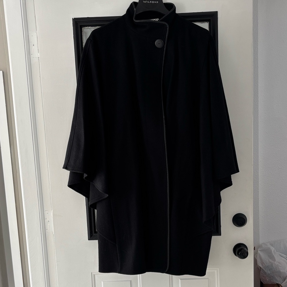 Vintage Maria de Pinto designer wool cape one size